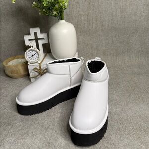 Project Cloud White Ankle Boots Women’s Size 8.5 NEW Platform Cozy Winter Shoes